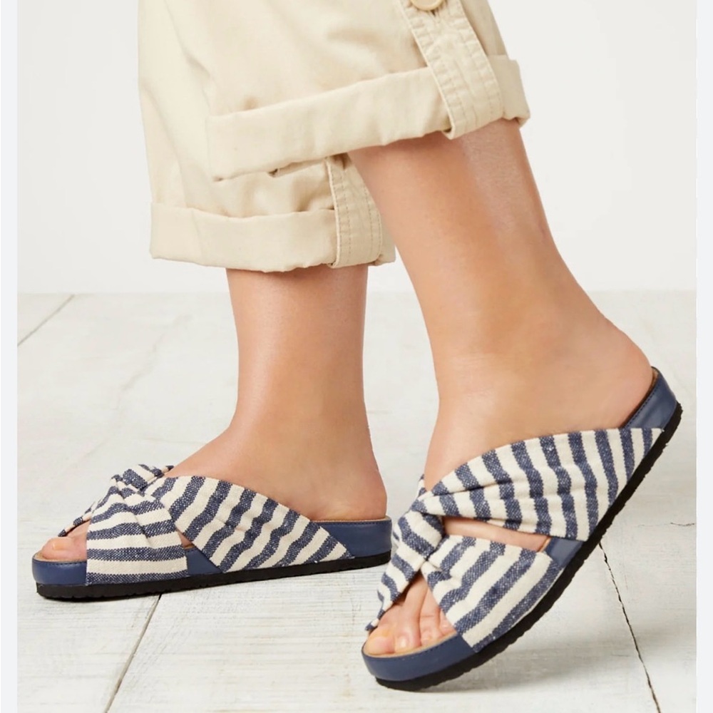 comfortview Knotted Striped Slide Sandals - Navy & Cream